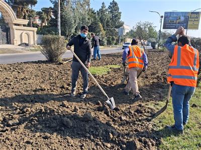 خاكریزی ، شخم و آماده سازی خاك بلوار محور اصلی تنكابن به رامسر
